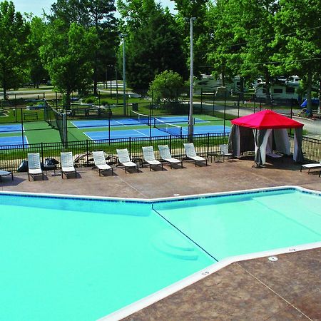 Chesapeake Bay Rv Resort Thousand Trails - Campground Gloucester Exterior photo