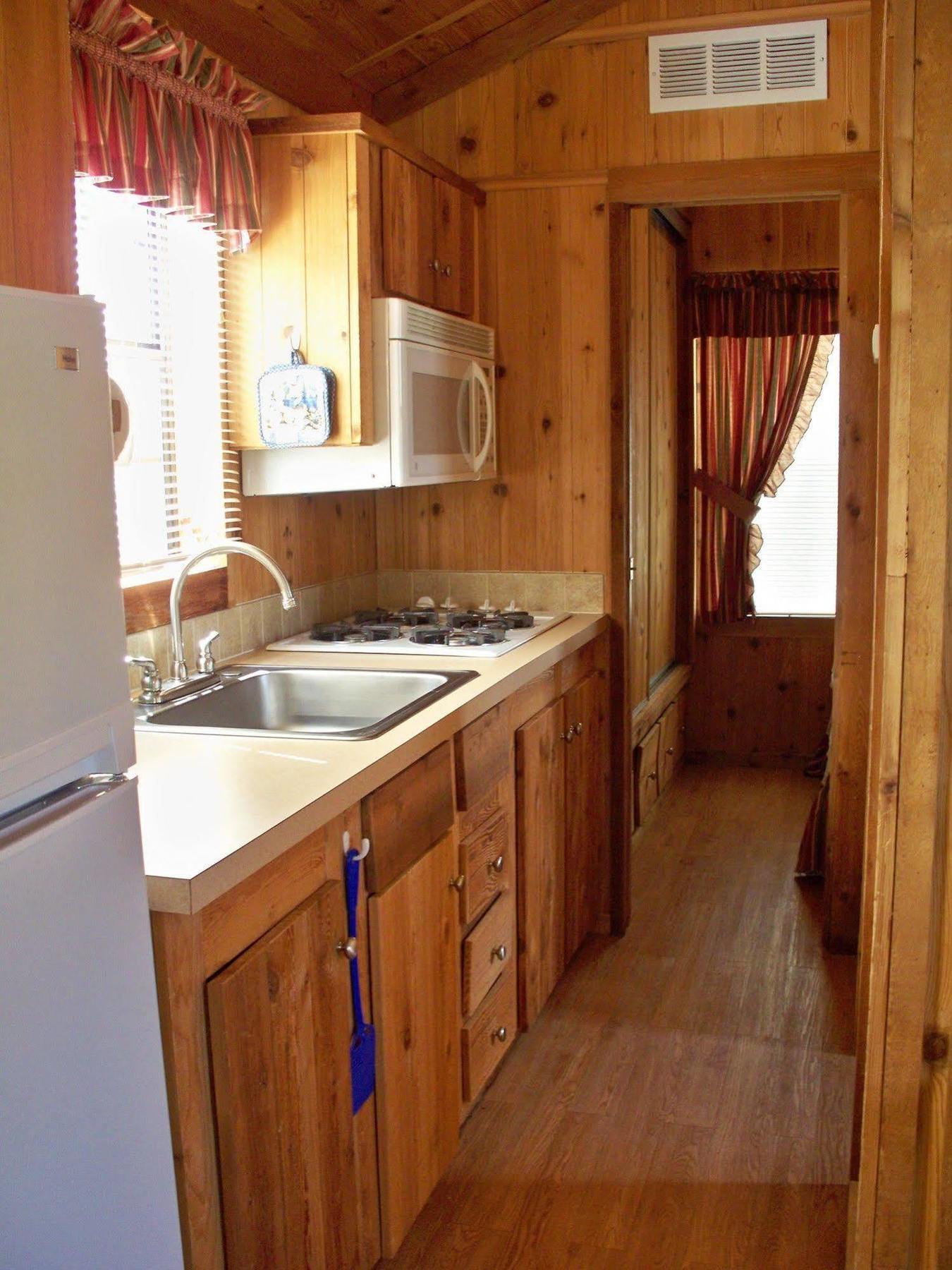 Chesapeake Bay Rv Resort Thousand Trails - Campground Gloucester Exterior photo